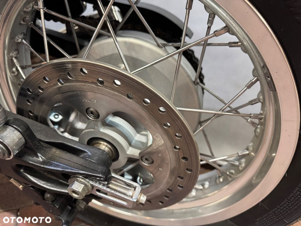 Triumph Thruxton - 16