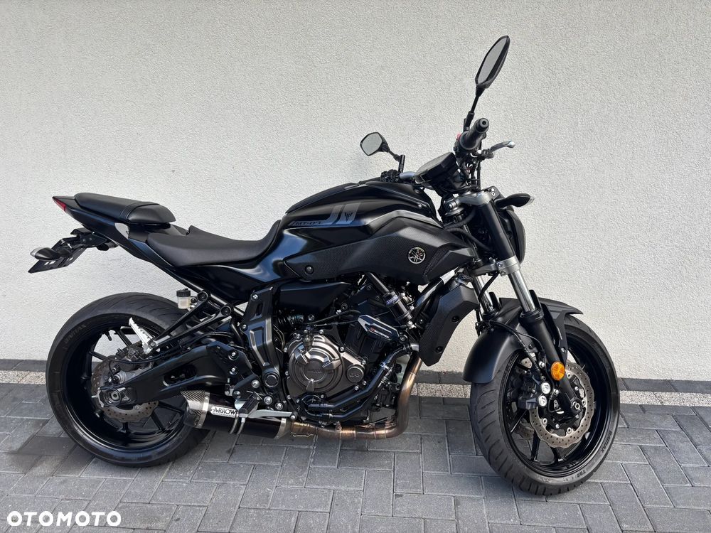 Yamaha MT - 8