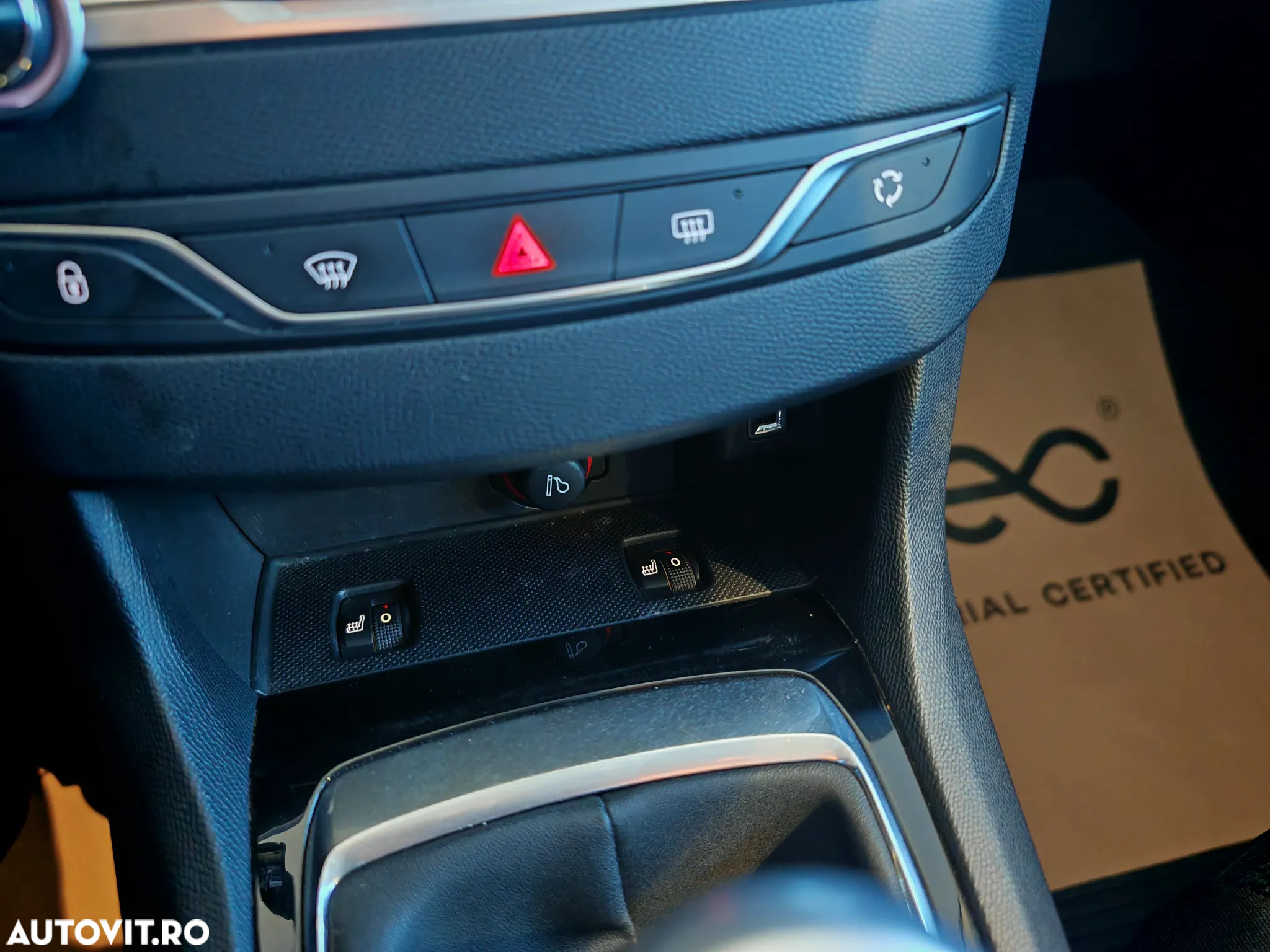 Peugeot 308 1.2 L PureTech Turbo S&S Active - 18