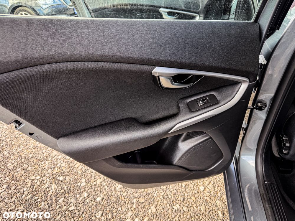 Volvo V40 D2 Drive-E Base - 24