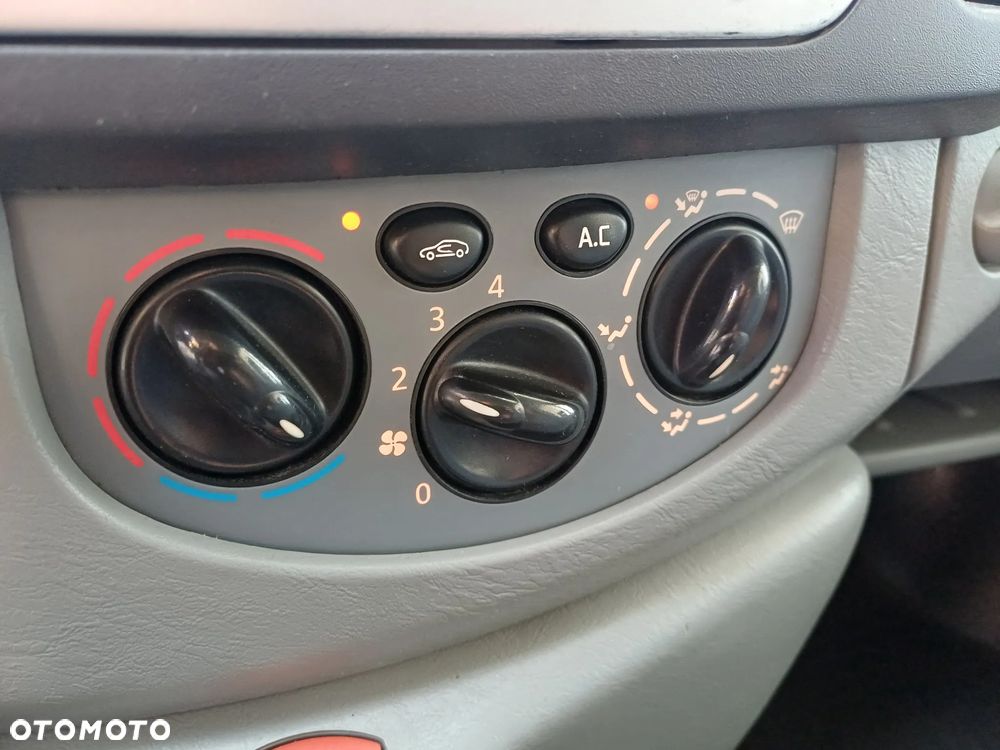 Renault Trafic Passenger Pack Clim - 28