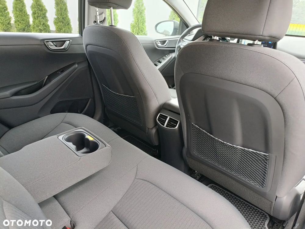 Hyundai IONIQ Hybrid Platinum - 17