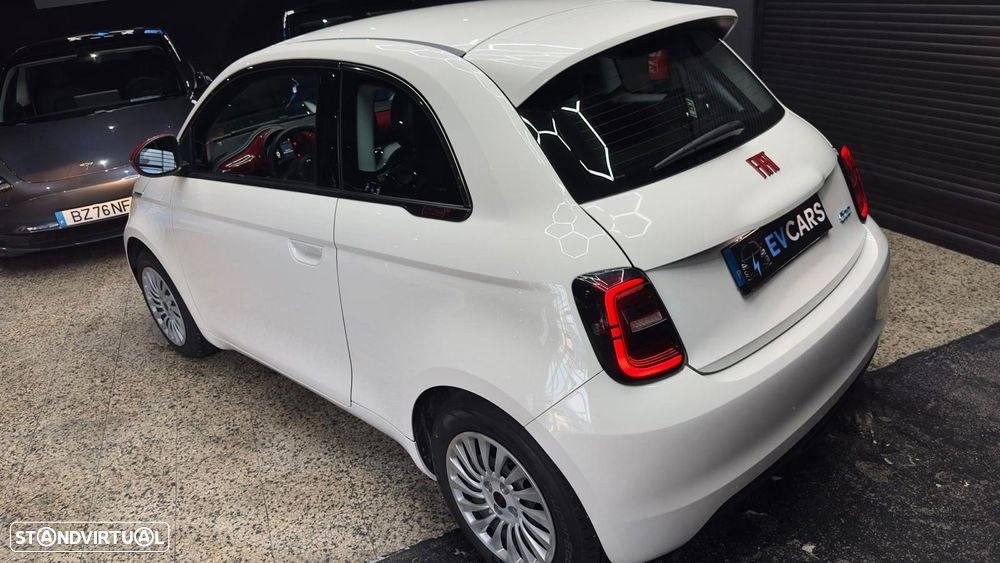 Fiat 500e 23,8kWh Red - 11