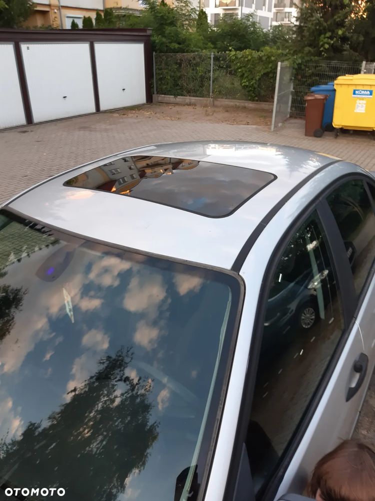 BMW Seria 3 318i - 9