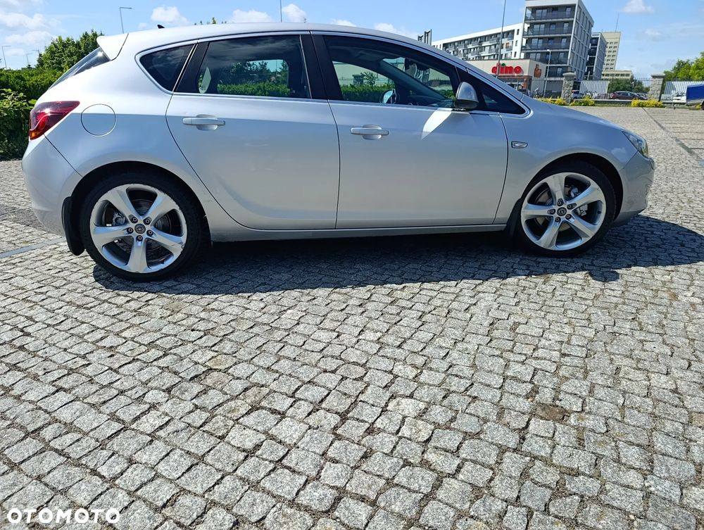 Opel Astra GTC 1.6 Turbo Edition - 6
