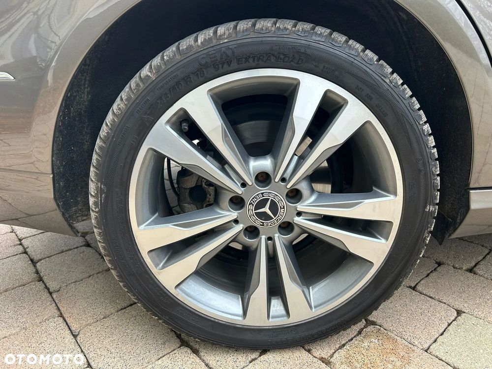 Mercedes-Benz Klasa E 200 CDI DPF BlueEFFICIENCY Automatik Elegance - 25