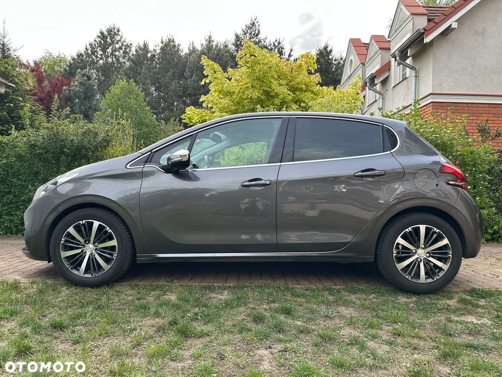 Peugeot 208 1.2 PureTech GPF Allure S&S EAT6 - 7