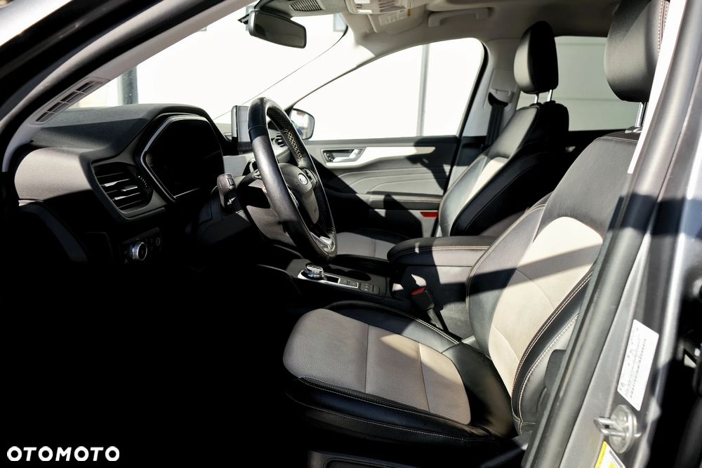 Ford Kuga 2.5 FHEV AWD Titanium - 13