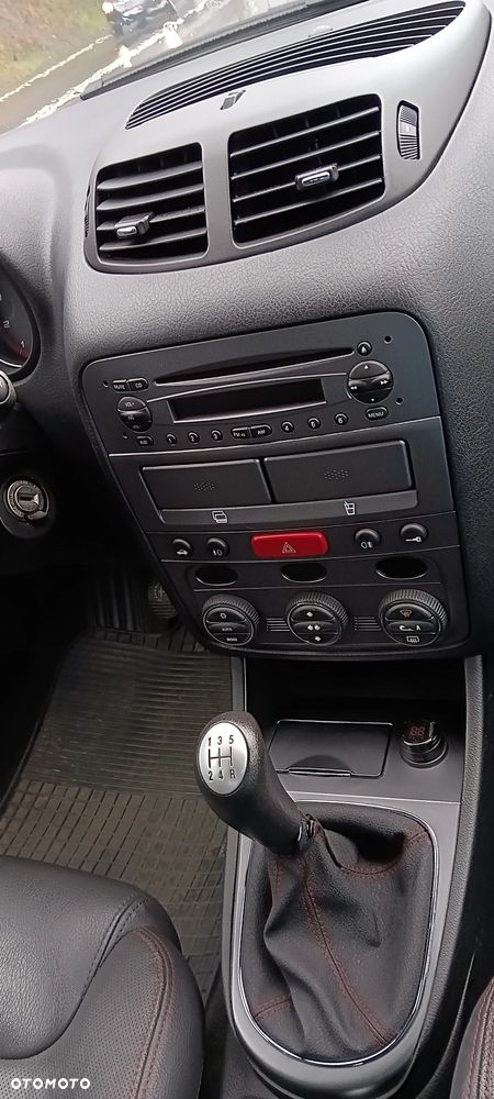 Alfa Romeo 147 1.6 Twin Spark Black Line - 13