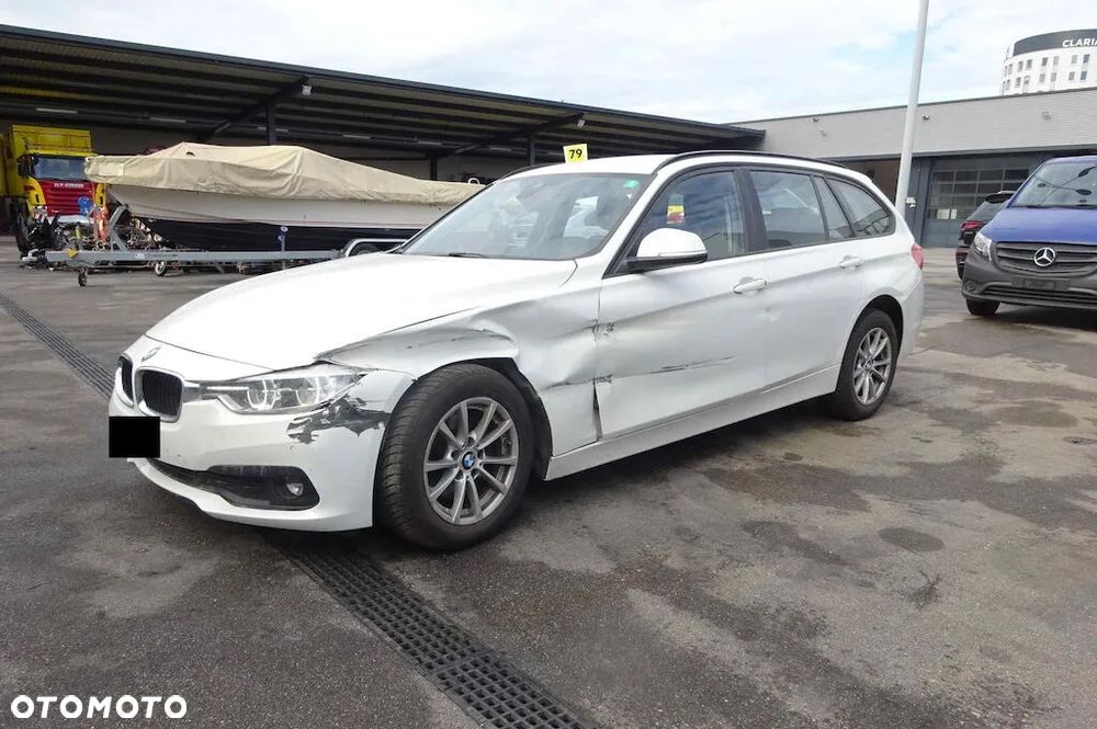 BMW Seria 3 320d Touring xDrive - 2