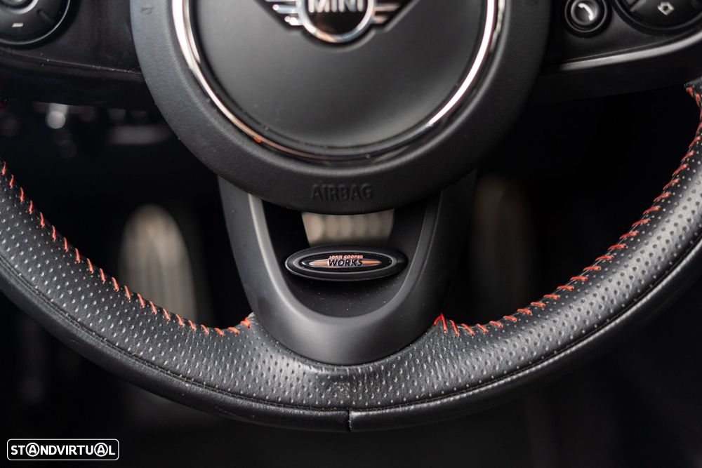 MINI 5 Portas Cooper Premium JCW Auto - 12