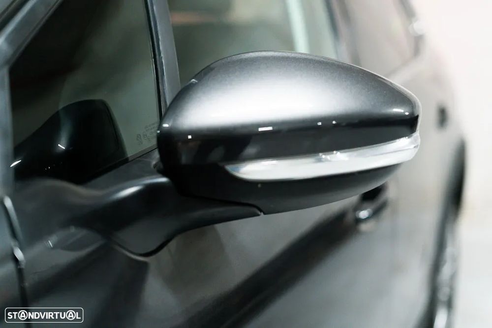 Peugeot 2008 1.2 PureTech Allure - 21