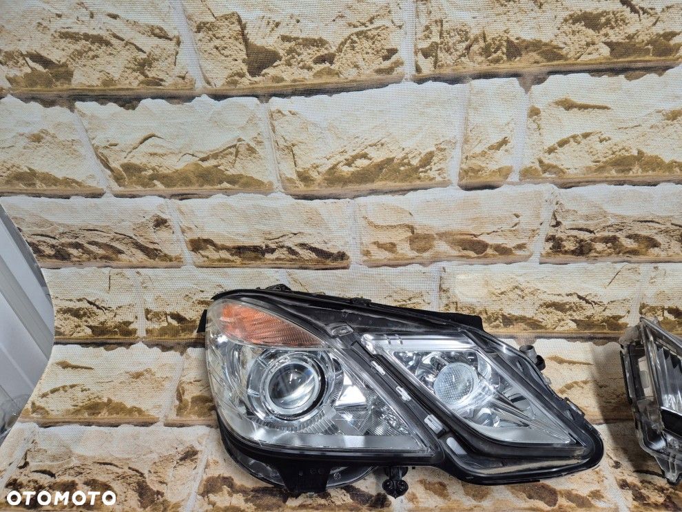 mercedes e KLASA w212 xenon skrętny ils prawa usa ameryka kompletny - 3