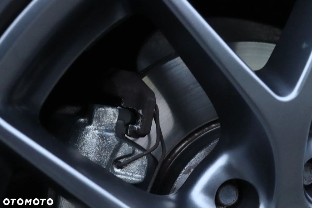 Audi A4 Avant 2.0 TDI S tronic quattro - 36