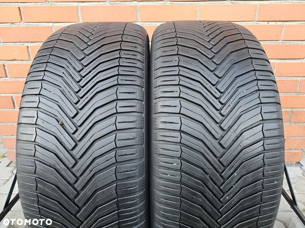 (P17) 245/45R19 102Y XL 5,5mm 21r / Michelin CrossClimate - 2