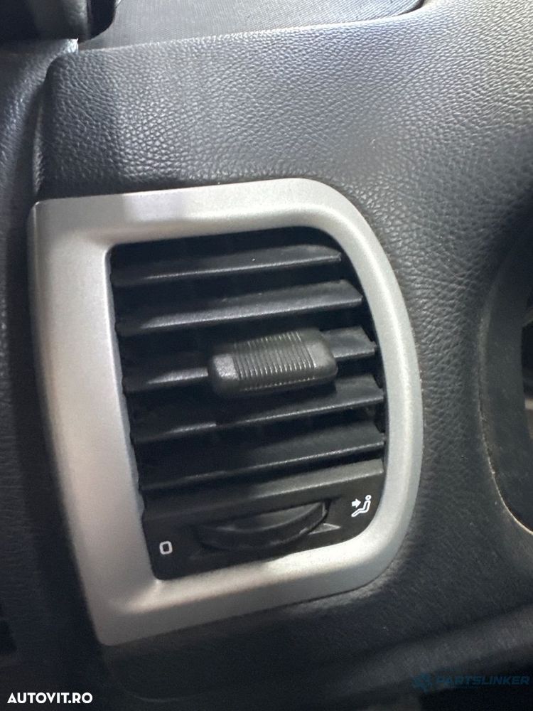 Grila de ventilatie laterala panou de bord stanga SKODA FABIA II 542 2006 - 2014  5J0819701C - 1