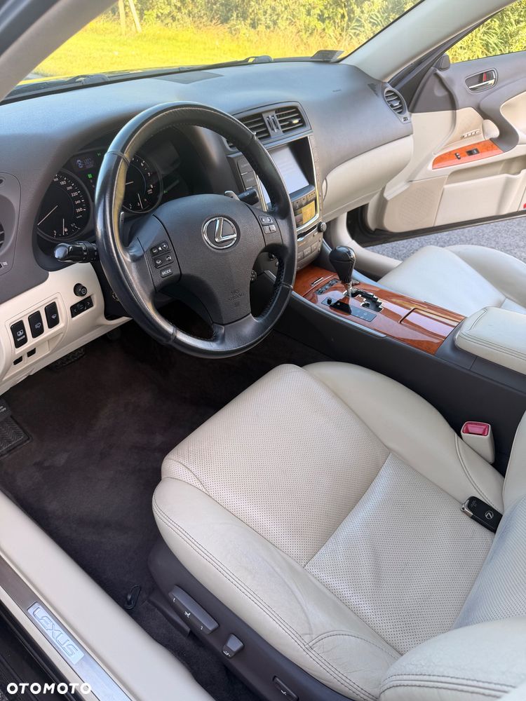 Lexus IS 250 Prestige - 1