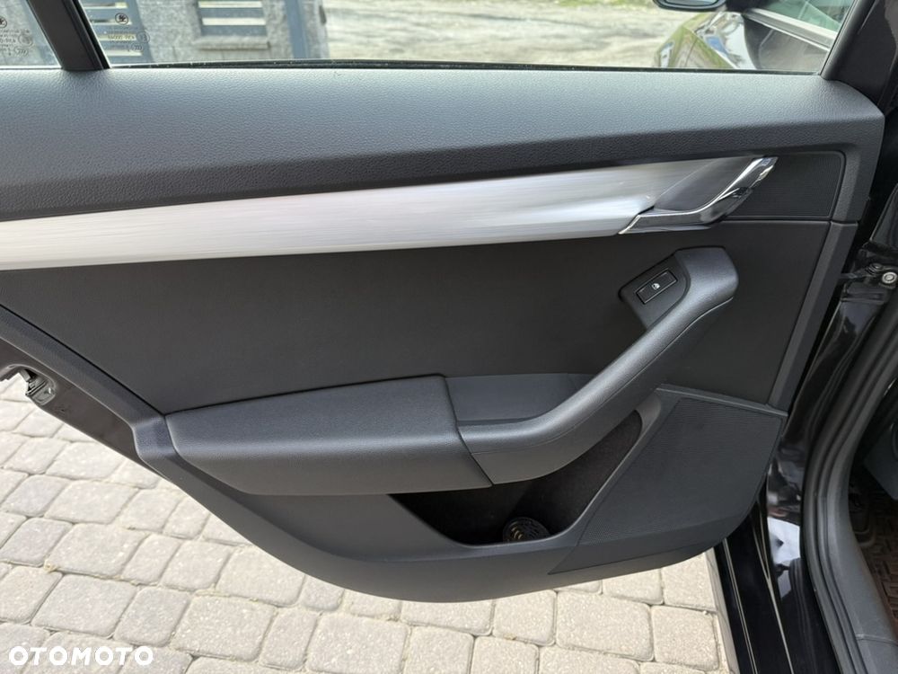 Skoda Octavia 1.6 TDI Ambition DSG - 20