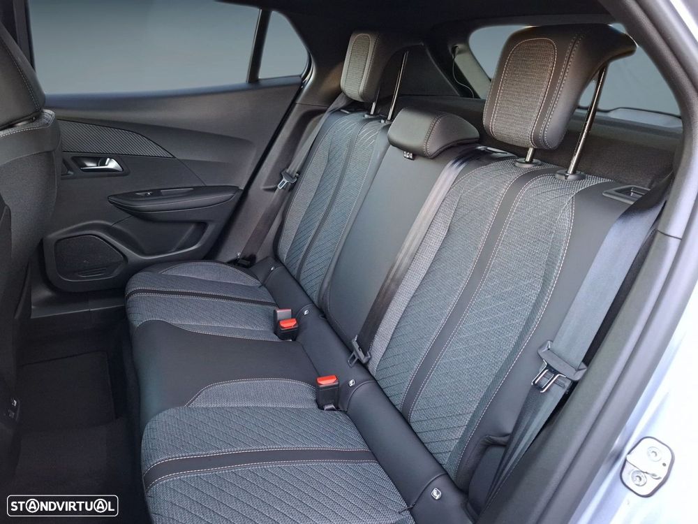 Peugeot 2008 1.2 PureTech Allure - 8