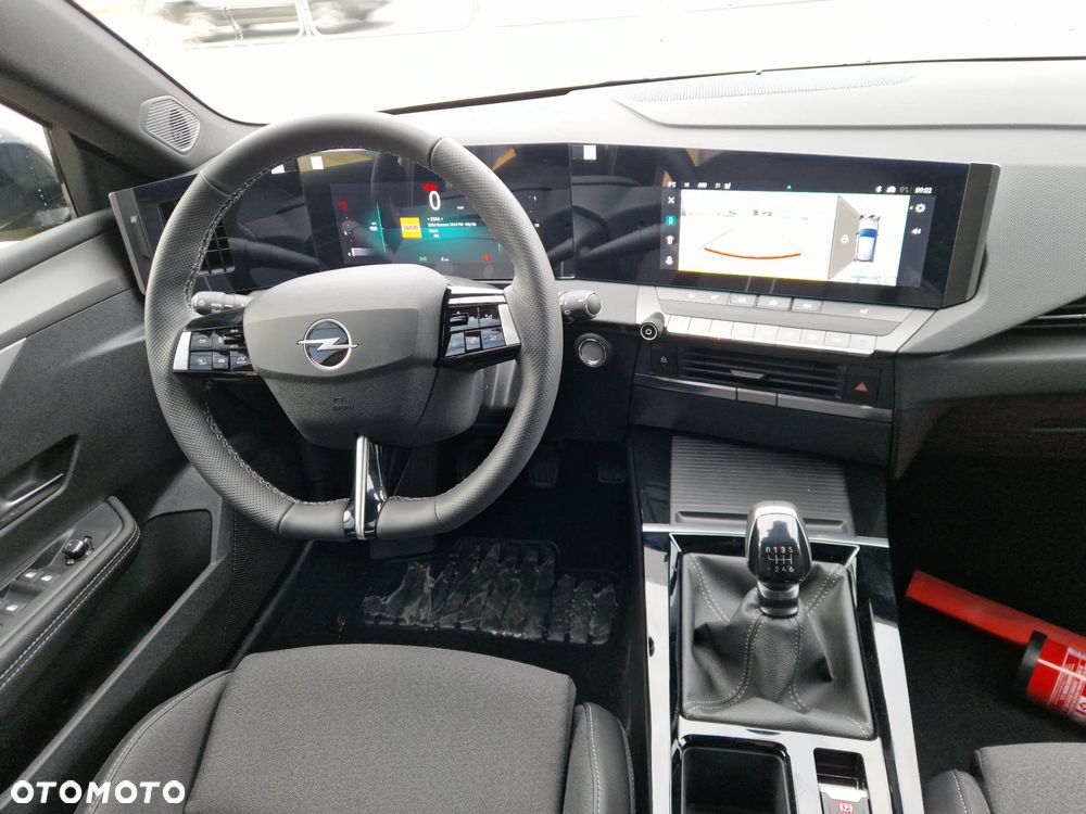 Opel Astra 1.2 T GS Line S&S - 32