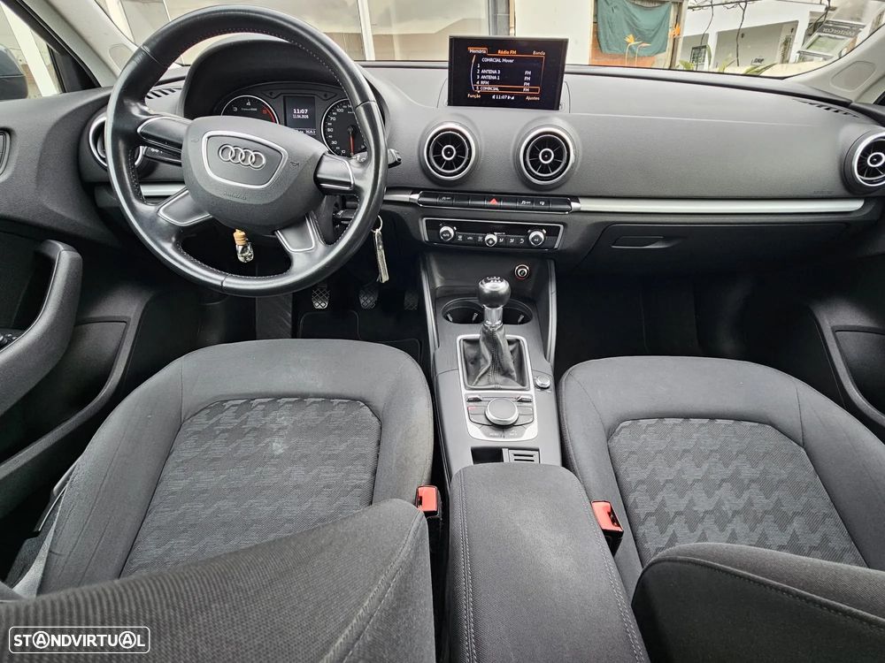 Audi A3 Sportback 1.6 TDI Attraction - 8