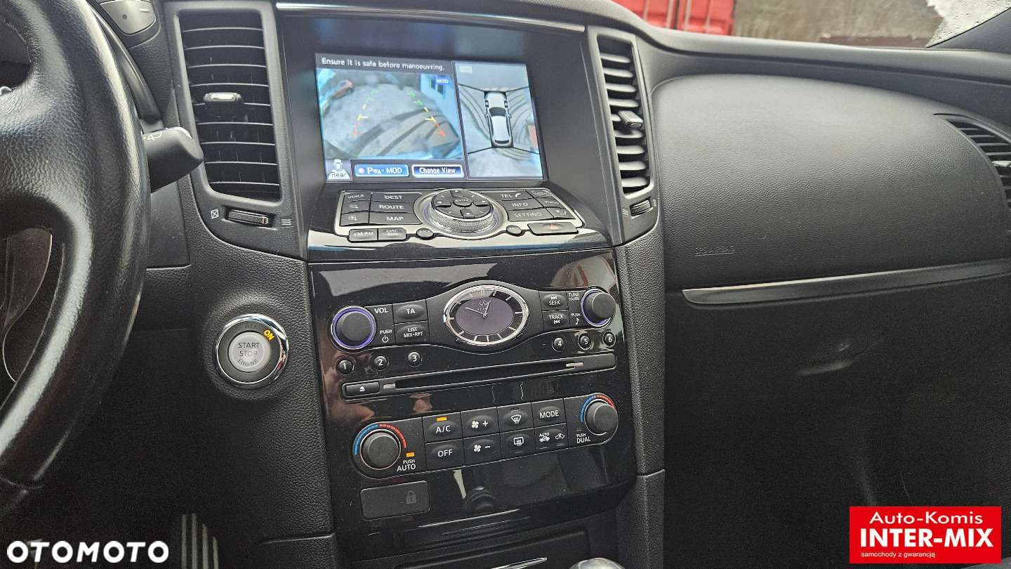 Infiniti QX70 - 36