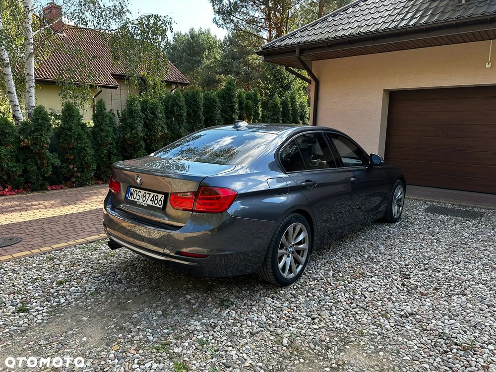 BMW Seria 3 328i - 6