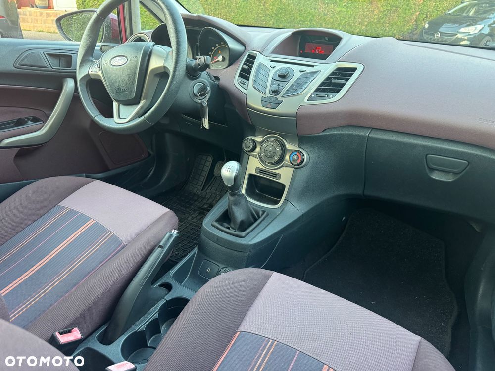Ford Fiesta 1.25 Champions Edition - 12