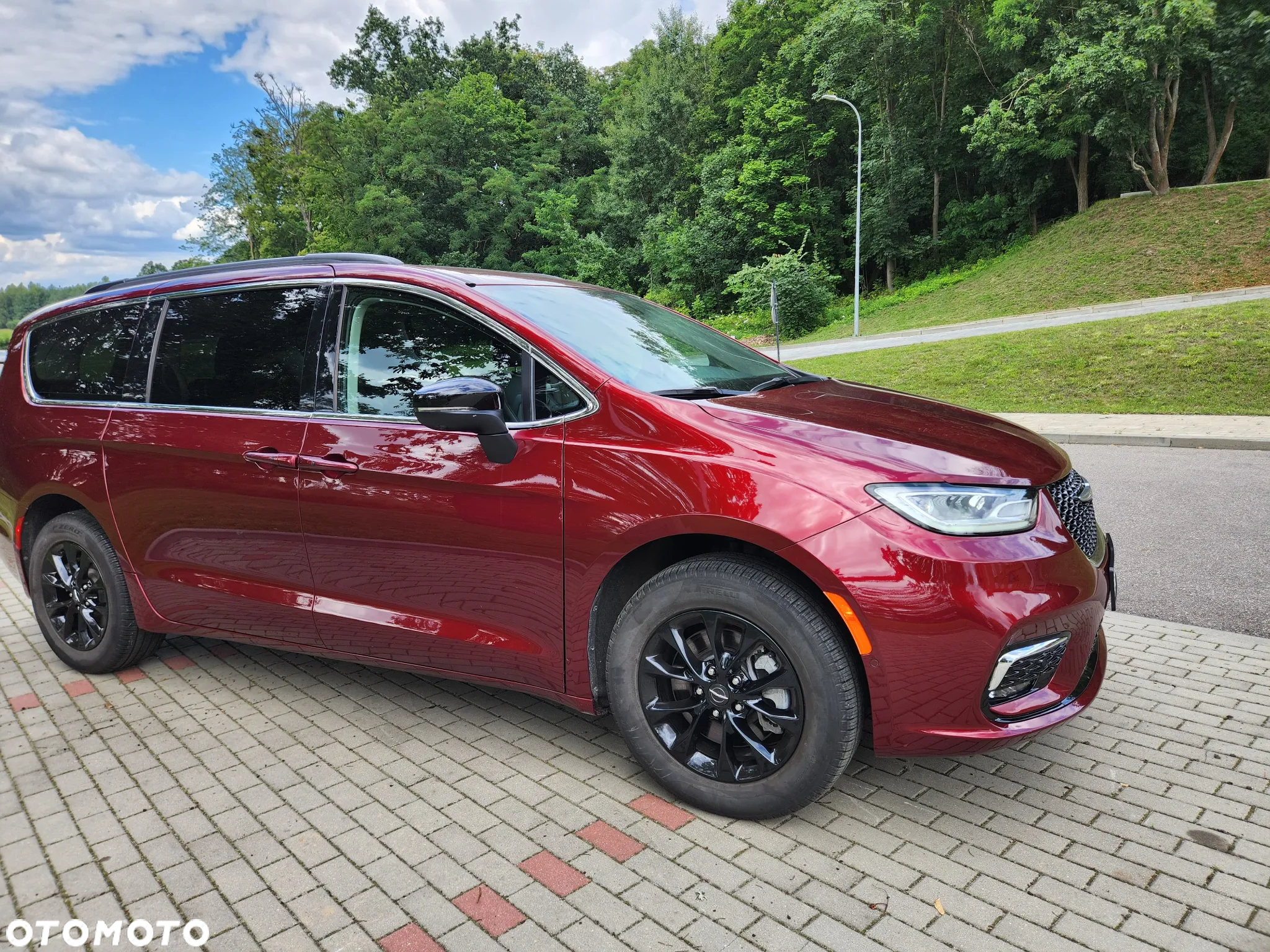 Chrysler Pacifica - 10