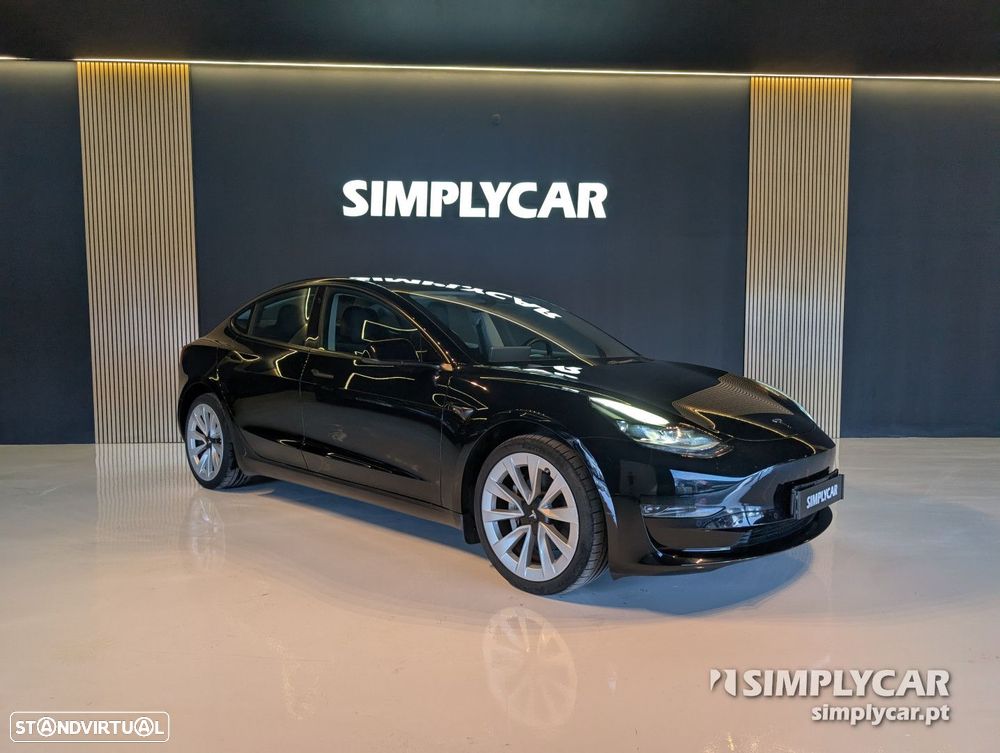 Tesla Model 3 - 3