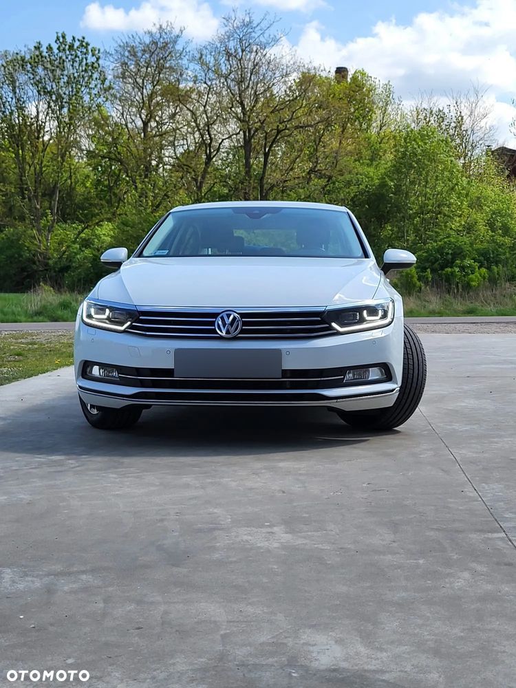 Volkswagen Passat 1.8 TSI BMT Highline - 2