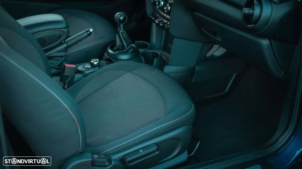 MINI 3 Portas Cooper D - 22