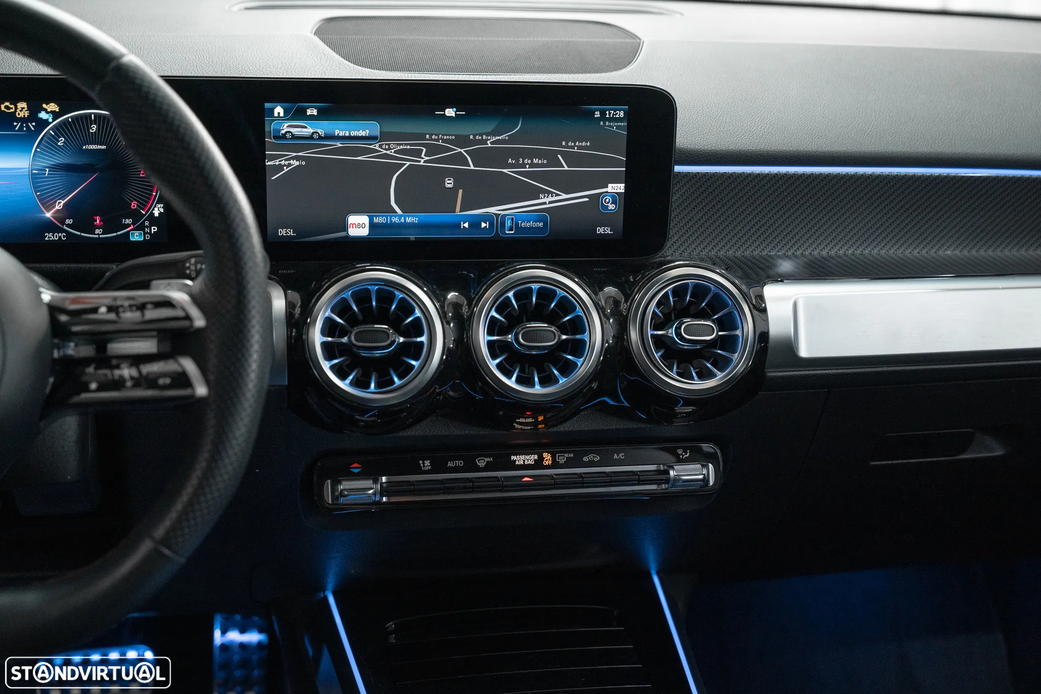 Mercedes-Benz GLB 180 d AMG Line - 13