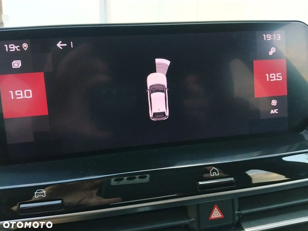 Citroën C4 BlueHDi 130 Stop&Start EAT8 SHINE - 28
