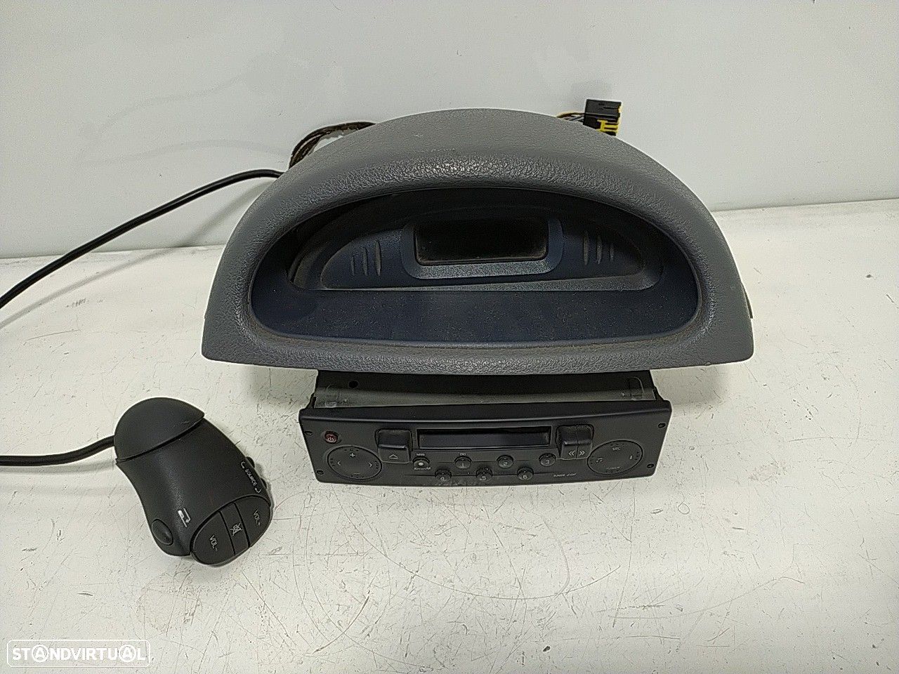 Auto Radio Cassete Renault Clio Ii Caixa (Sb0/1/2_) - 1