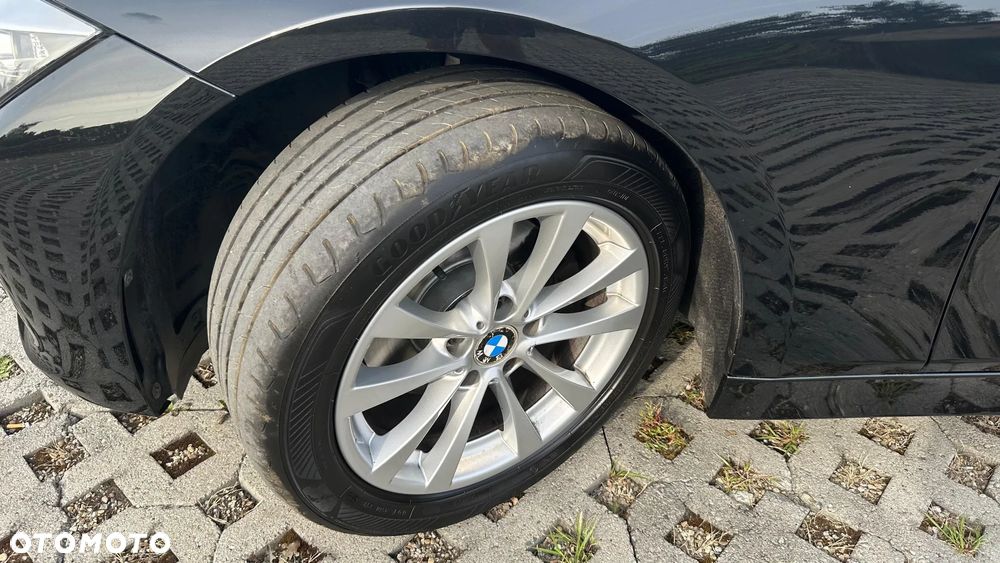 BMW Seria 3 320d xDrive - 21