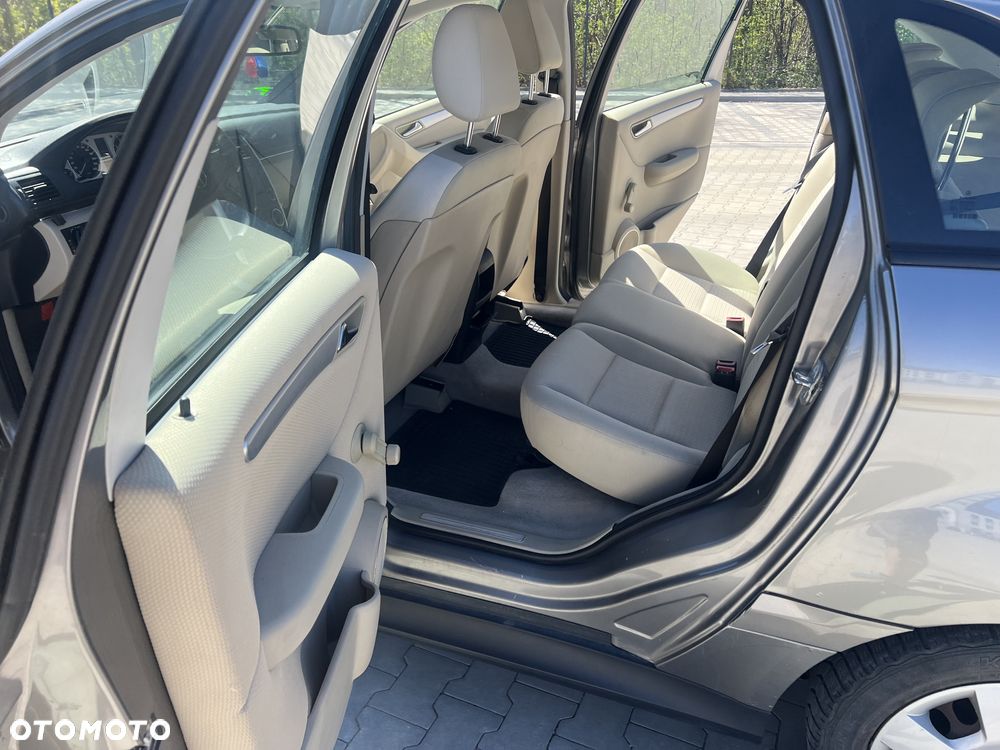 Mercedes-Benz Klasa B 200 Autotronic - 15