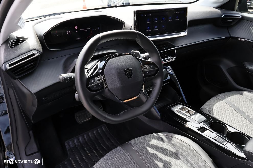 Peugeot 208 1.2 Hybrid Allure e-DCS6 - 13