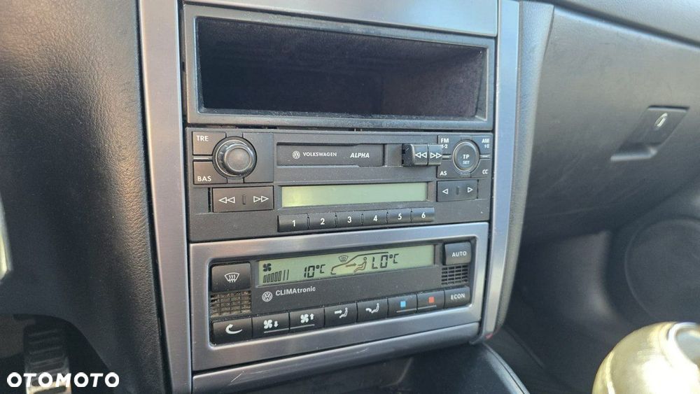 Volkswagen Golf - 11