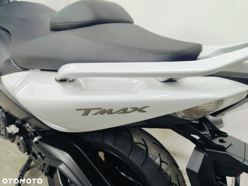 Yamaha Tmax - 23