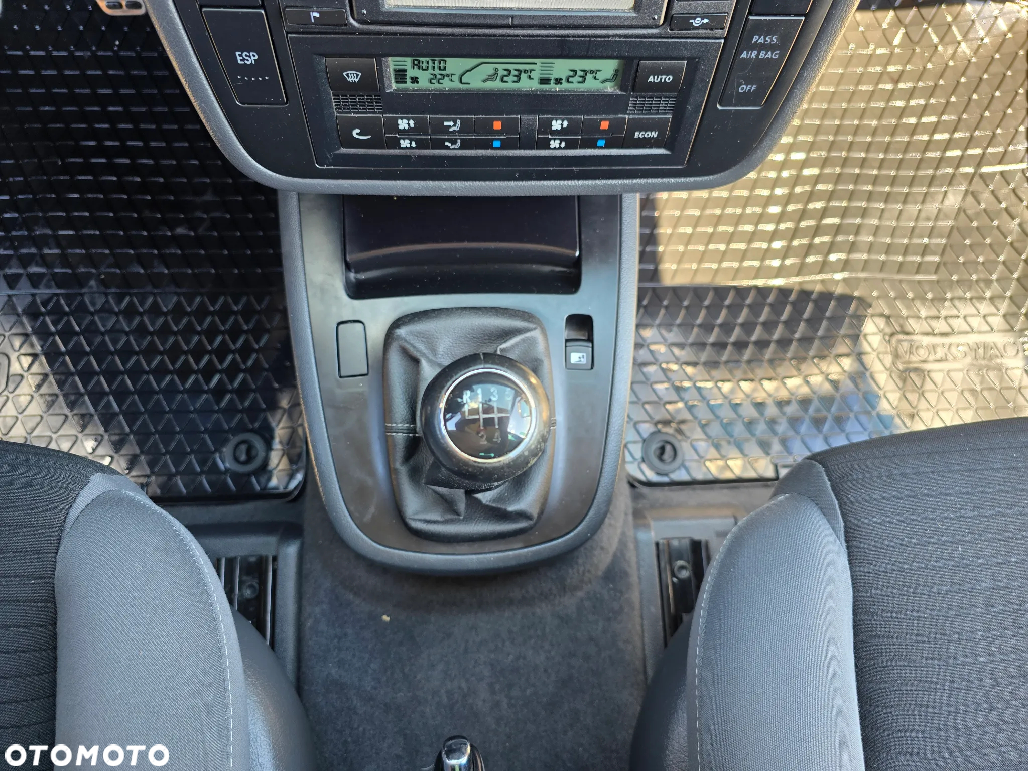 Volkswagen Sharan - 32