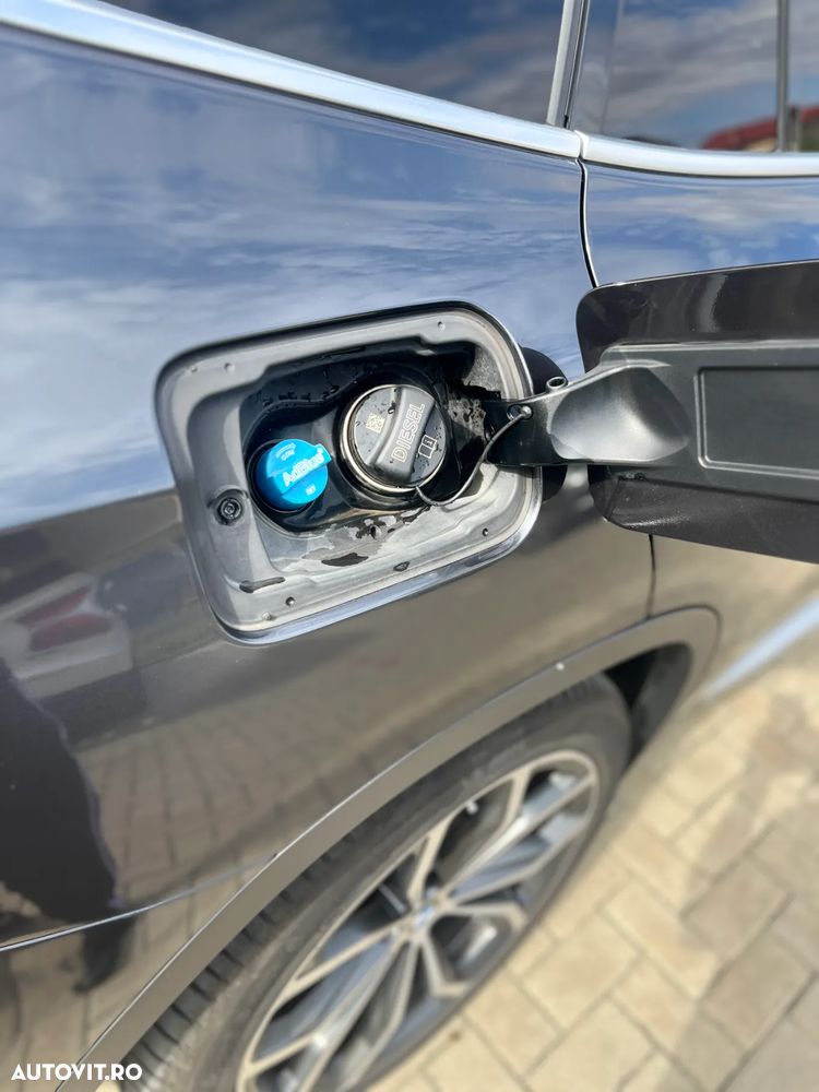 BMW X3 xDrive20d AT xLine - 30