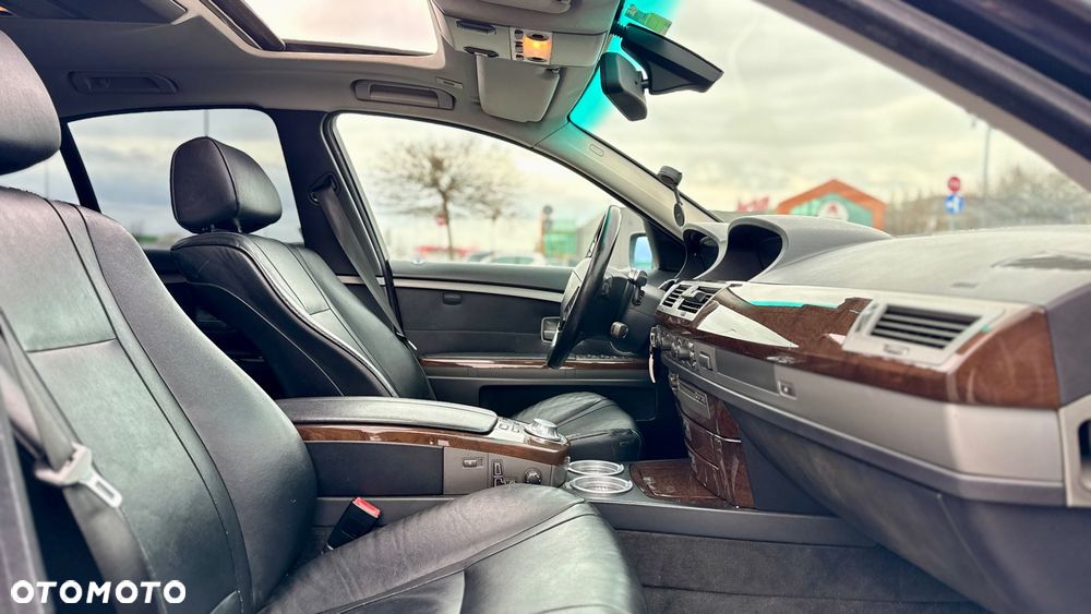 BMW Seria 7 - 17