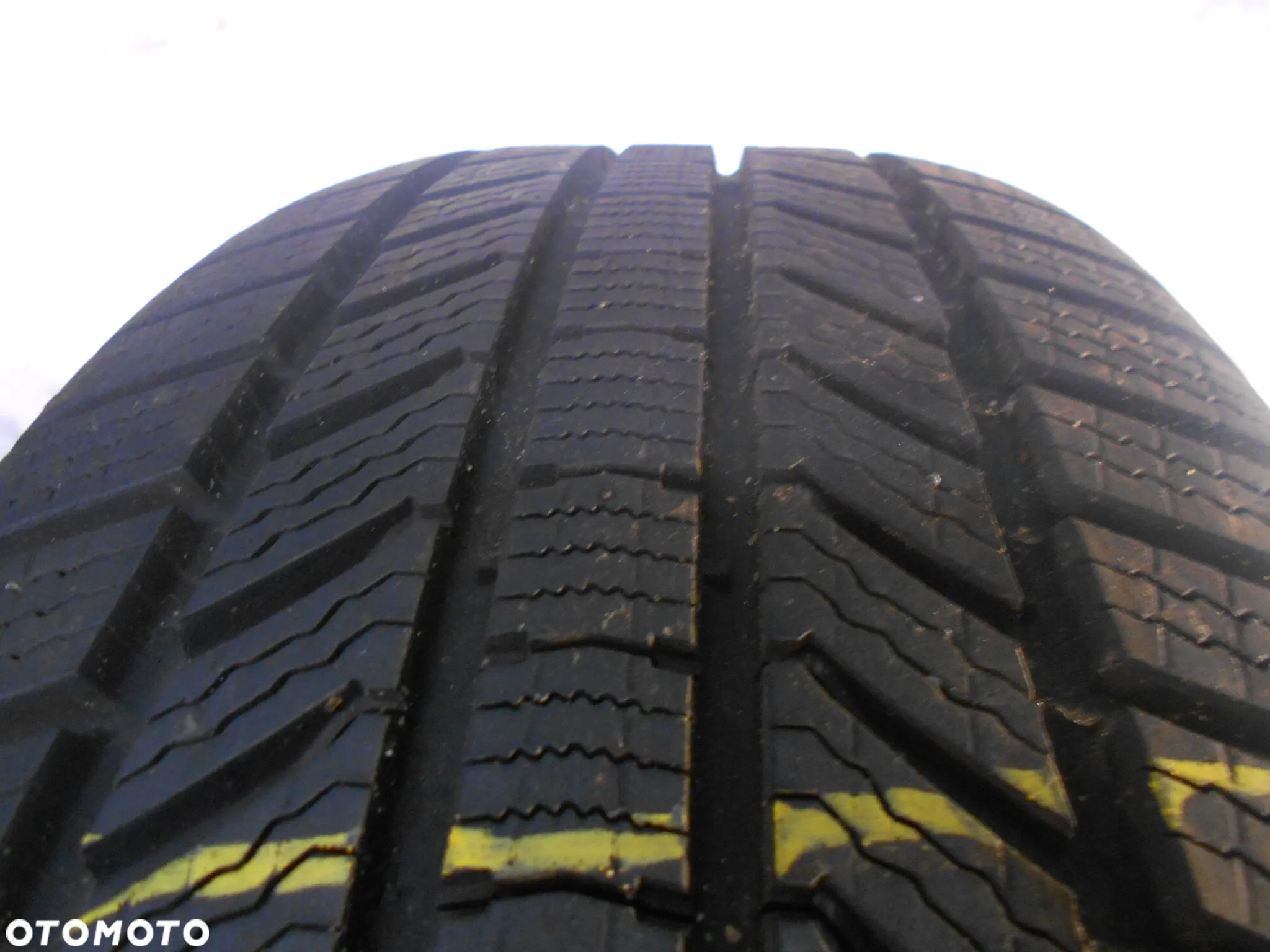 OPONA POJEDYNKA 235/60R18 CONTINENTAL WINTER CONTACT TS 870P XL DOT 3721 8MM - 2