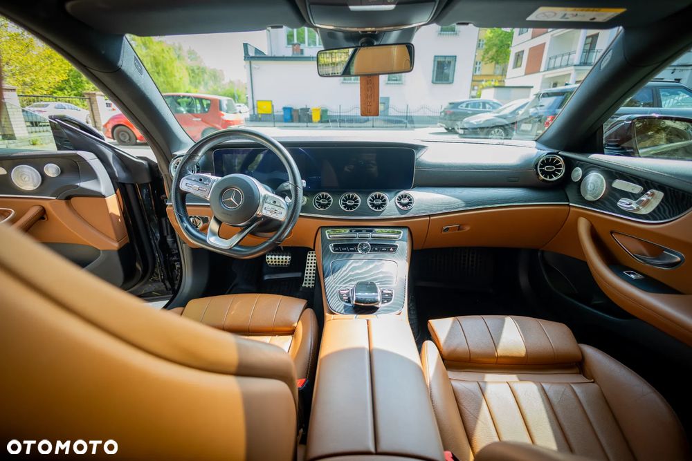 Mercedes-Benz Klasa E 220 d 4Matic 9G-TRONIC AMG Line - 8