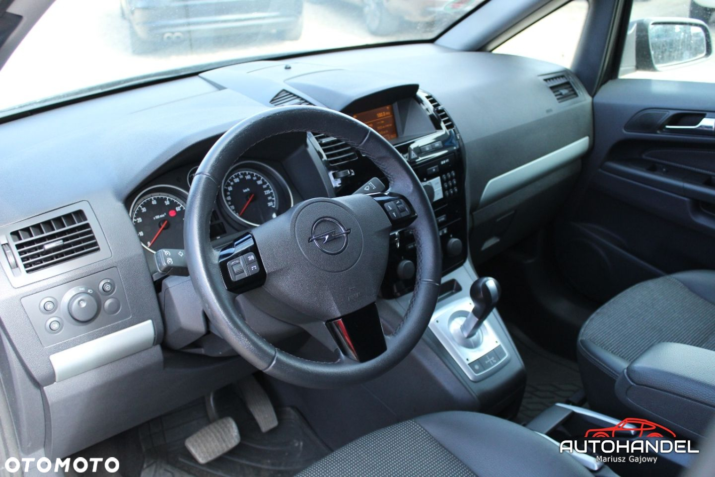 Opel Zafira - 9