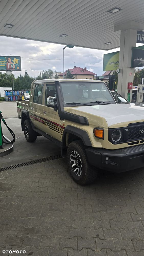 Toyota Land Cruiser - 34