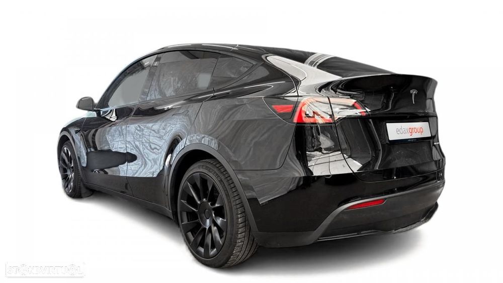 Tesla Model Y Long Range Dual Motor AWD - 2