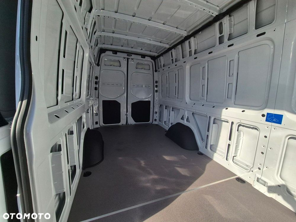 Mercedes-Benz Sprinter Sprinter - 12