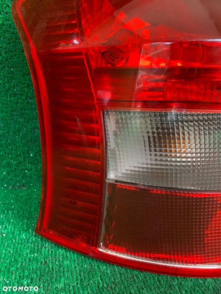 Lampa tył tylna Toyota Yaris II WWA - 3